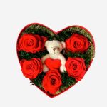 Caixa Coração com Rosas Vermelhas Preservadas e com Peluche