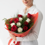 Bouquet Rosas Brancas e  Vermelhas